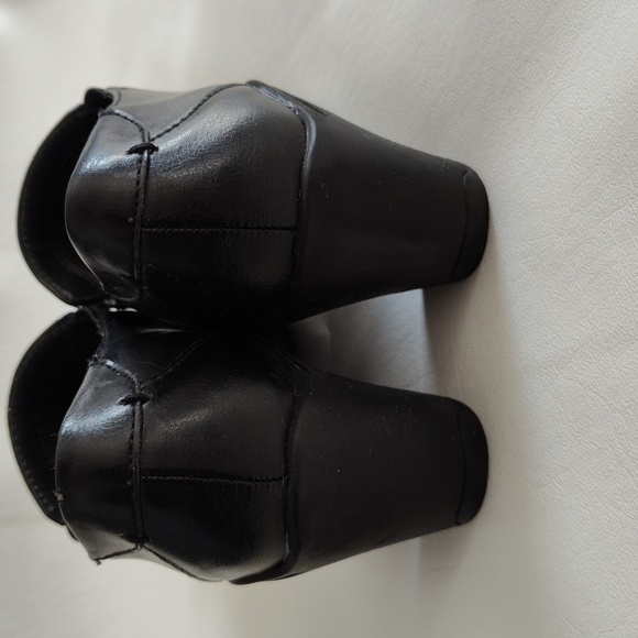 Aerosoles Shoes Booties Size 7 "Backsaw" Memory Foam Black 2.5" Heel Comfy - Picture 4 of 13